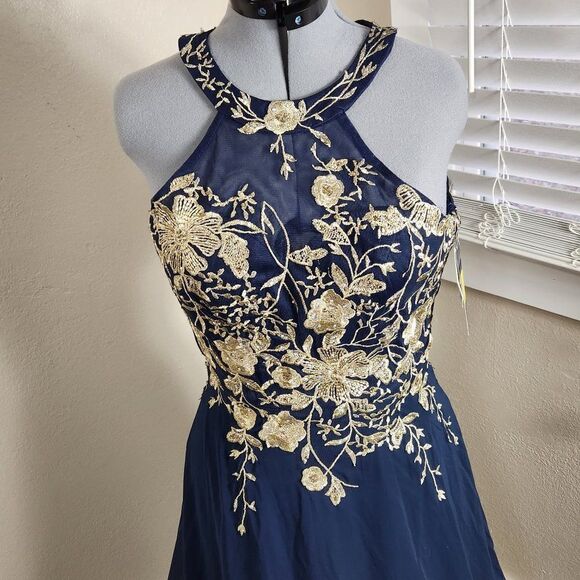 Betsy & Adam Embellished Chiffon Illusion Halter Gown Navy Gold Floral Size 8 - Picture 2 of 15